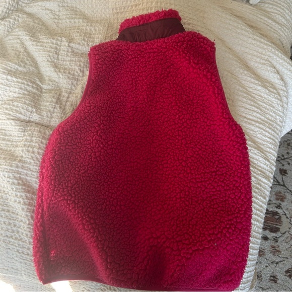 Hanna Anderson Girls High Pile Magenta Fleece Vest - Picture 3 of 6